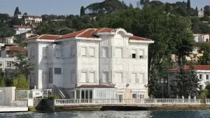 Boğaz’daki tarihi yalıya Hamdi Ulukaya talip oldu Bogazdaki tarihi yaliya Hamdi Ulukaya talip oldu1 habermeydan