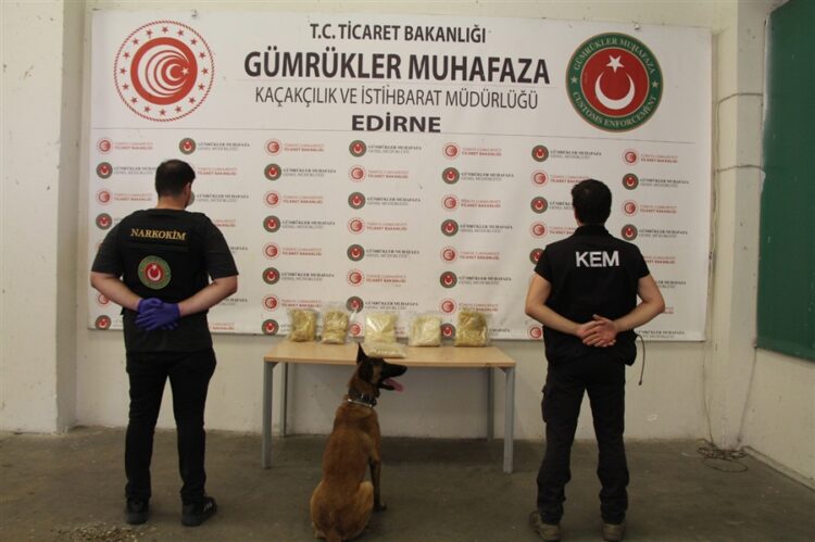 Gümrük ekiplerinden 8 ayda 81,9 milyar TL’lik kaçakçılık operasyonu Gumruk ekipleri habermeydan