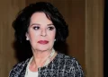 Hülya Koçyiğit açıkladı: Oyunculuğu bıraktım Hülya Koçyiğit açıkladı: Oyunculuğu bıraktım
