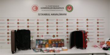 İstanbul Havalimanı’nda Uyuşturucu Operasyonu: 20 Kilo Metamfetamin Ele Geçirildi İstanbul Havalimanı’nda Uyuşturucu Operasyonu: 20 Kilo Metamfetamin Ele Geçirildi