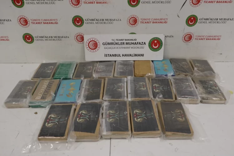 İstanbul Havalimanı’nda dev operasyon: 51,5 kilo kokain ele geçirildi Istanbul Havalimani4 habermeydan