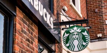 Starbucks’tan dikkat çeken karar: Kuzey Amerika’da 250 mağaza kapanıyor Starbucks’tan dikkat çeken karar: Kuzey Amerika’da 250 mağaza kapanıyor
