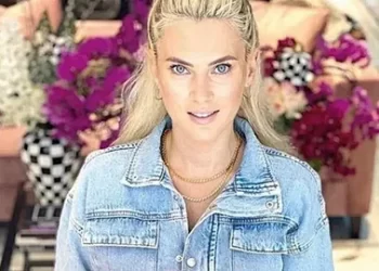 Zeynep Akçıray kimdir? Eşi ve Zeynep Akçıray neden gözaltına alındı? Zeynep Akçıray kimdir? Eşi ve Zeynep Akçıray neden gözaltına alındı?