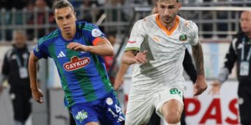 Alanyaspor, Rize'de 1 attı 3 aldı! Alanyaspor, Rize’de 1 attı 3 aldı!
