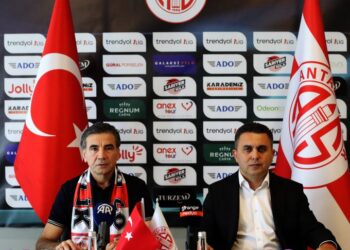 Antalyaspor, Osman Özköylü'yü açıkladı! Antalyaspor, Osman Özköylü’yü açıkladı!