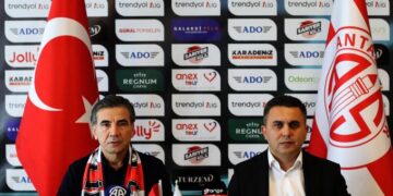 Antalyaspor, Osman Özköylü'yü açıkladı! Antalyaspor, Osman Özköylü’yü açıkladı!