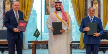 Suudi Arabistan’dan Türkiye ve Pakistan genelkurmay başkanlarına acil toplantı çağrısı Suudi Arabistan’dan Türkiye ve Pakistan genelkurmay başkanlarına acil toplantı çağrısı