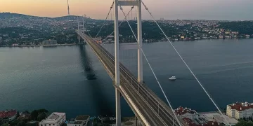 Erdoğan imzaladı: İstanbul Boğazı’ndaki köprüler ve otoyollar özelleştirilecek Erdoğan imzaladı: İstanbul Boğazı’ndaki köprüler ve otoyollar özelleştirilecek