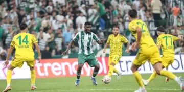 Bursaspor ile Esenler Erokspor puanları paylaştı! Bursaspor ile Esenler Erokspor puanları paylaştı!
