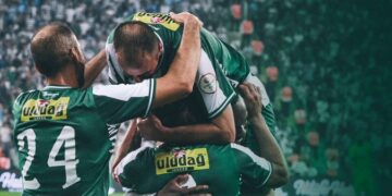Bursaspor, İstanbulspor'u 4 golle geçti! Bursaspor, İstanbulspor’u 4 golle geçti!