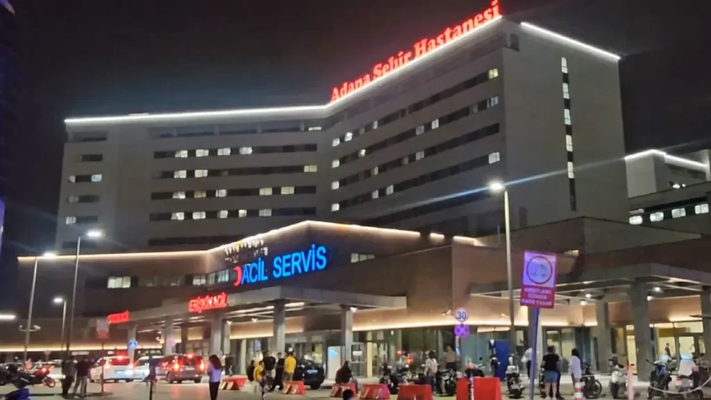 Adana’da 6 yaşındaki çocuk silahla vuruldu: Ağabeyi tutuklandı cocuk habermeydan