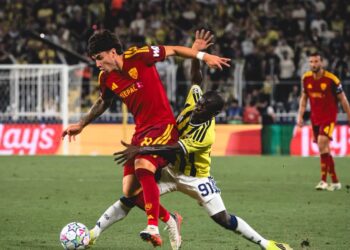 Fenerbahçe 1-1 Roma Fenerbahçe 1-1 Roma