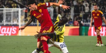 Fenerbahçe 1-1 Roma Fenerbahçe 1-1 Roma