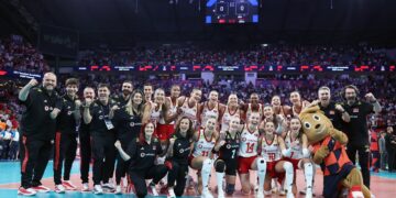 Filenin Sultanları, Avrupa Şampiyonası'nda finalde! Filenin Sultanları, Avrupa Şampiyonası’nda finalde!