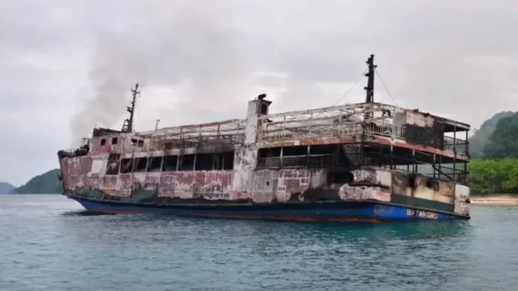 Filipinler'de feribot faciası: Kimlik tespitinin aylar sürmesi bekleniyor Filipinler'de feribot faciası...
