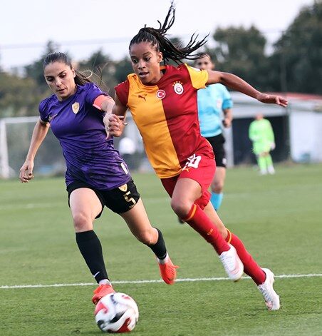 Galatasaray, Amedspor'u 4 golle geçti! galatasaray amedsporu 4 golle gecti habermeydan e1790446123954