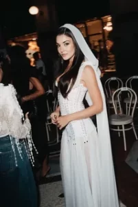 Hande Erçel Vogue World 2026’da ön sırada yerini aldı hande ercel vogue world2026da on sirada yerini aldi1 habermeydan