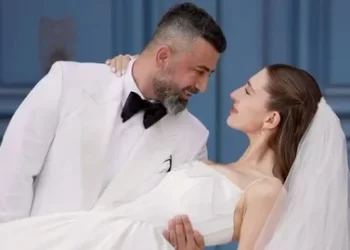IItır Esen evlendi! Menajeriyle nikâh masasına oturdu IItır Esen evlendi! Menajeriyle nikâh masasına oturdu