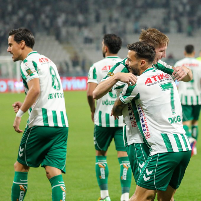 Konyaspor, Trabzonspor'a 1 attı 3 aldı! konyaspor trabzonspora 1 atti 3 aldi habermeydan