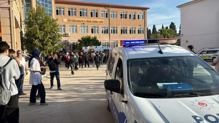 Manisa Valiliği duyurdu: 6 öğrenci bugün taburcu edilecek 6 öğrenci bugün taburcu edilecek.