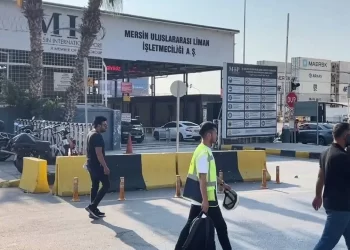 Mersin Limanı’nda kimyasal sızıntı! Valilikten açıklama Mersin Limanı’nda kimyasal sızıntı! Valilikten açıklama