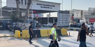 Mersin Limanı’nda kimyasal sızıntı! Valilikten açıklama Mersin Limanı’nda kimyasal sızıntı! Valilikten açıklama