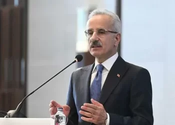 Bakan Uraloğlu açıkladı: İstanbul’un 600 kilometre daha metroya ihtiyacı var Bakan Uraloğlu açıkladı: İstanbul’un 600 kilometre daha metroya ihtiyacı var