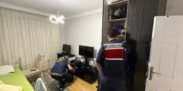 Sendikalara hizmet veren yazılım şirketine MİT operasyonu: 5 gözaltı