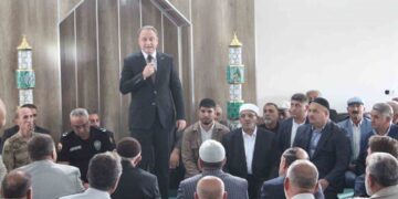 Muş Bulanık'ta Husumet Barışla Noktalandı: Kırdar ve Gül Aileleri El Sıkıştı Muş Bulanık’ta Husumet Barışla Noktalandı: Kırdar ve Gül Aileleri El Sıkıştı