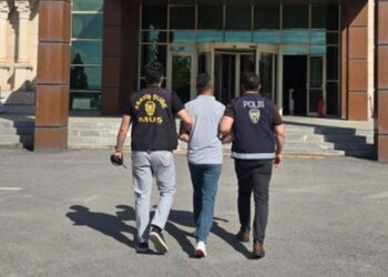 Muş'ta, 5 Yıl Cezası Bulunan Yağma Firarisi Yakalandı! Muş’ta, 5 Yıl Cezası Bulunan Yağma Firarisi Yakalandı!