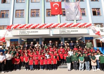 Muş'ta, 701 Okulda 91 Bin Öğrenci İçin İlk Ders Zili Çaldı! Muş’ta, 701 Okulda 91 Bin Öğrenci İçin İlk Ders Zili Çaldı!