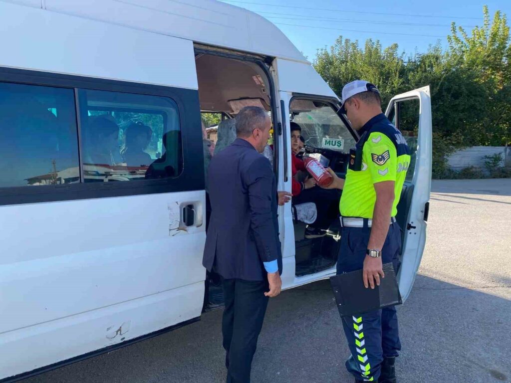 Muş'ta Okul Servislerine Sıkı Denetim: Öğrenci Güvenliği Ön Planda musta okul servislerine siki denetim ogrenci guvenligi on planda habermeydan