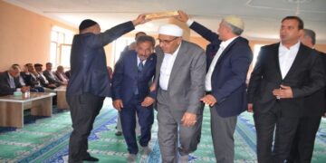 Muş Bulanık'ta, 15 Yıllık Kan Davası Barış Yemeğiyle Sona Erdi! Muş Bulanık’ta, 15 Yıllık Kan Davası Barış Yemeğiyle Sona Erdi!