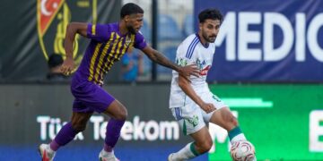 Rizespor, Eyüpspor’u deplasmanda 2 golle geçti!