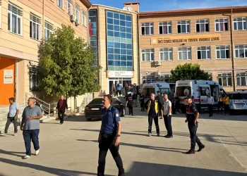 Turgutlu’daki silahlı saldırıyla ilgili Valilikten açıklama: 8 kişi yaralandı