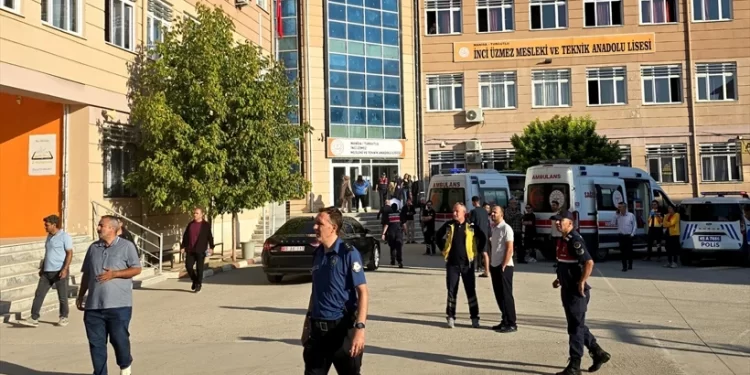 Turgutlu’daki silahlı saldırıyla ilgili Valilikten açıklama: 8 kişi yaralandı