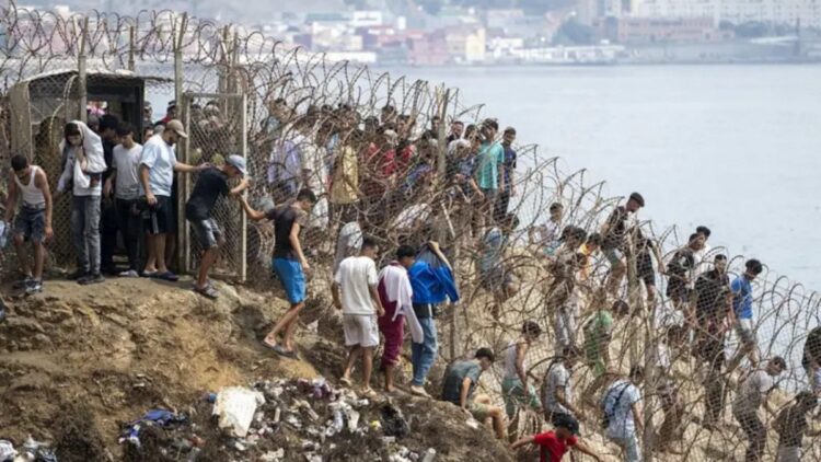 Avrupa'da sınır alarmı sürüyor! Almanya sınır kontrollerini 2027'ye uzatacak Avrupa'da sınır alarmı sürüyor.