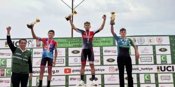 Sinoplu Genç Pedallardan Türkiye İkinciliği! Sinoplu Genç Pedallardan Türkiye İkinciliği!