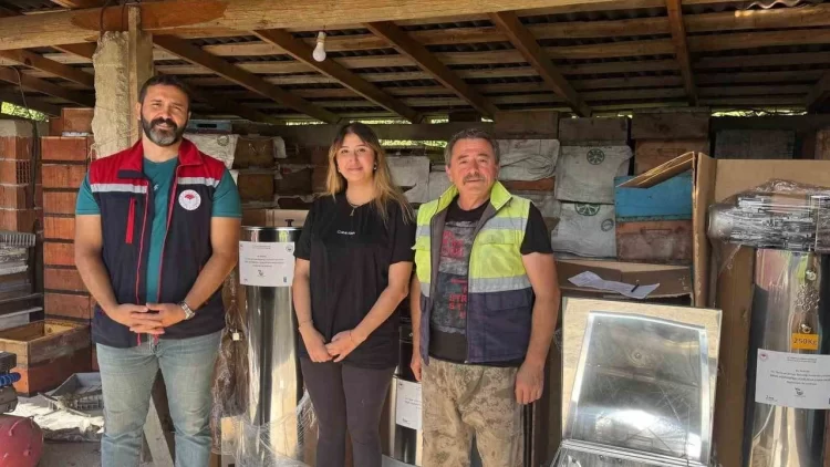 Sinoplu Kadın Girişimciye 774 Bin TL Arıcılık Desteği! sinoplu kadin girisimciye 774 bin tl aricilik destegi habermeydan