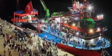 Sinop'ta Balıkçılar 'Vira Bismillah' Dedi: Yeni Av Sezonu Başladı Sinop’ta Balıkçılar ‘Vira Bismillah’ Dedi: Yeni Av Sezonu Başladı