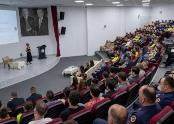Sinop'ta, Ebeveynlere Özel 'Erken Çocukluk' konferansı! Sinop’ta, Ebeveynlere Özel ‘Erken Çocukluk’ konferansı!