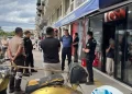 Sinop'ta, Öfke Krizine Giren Kişi Cam Kırıklarıyla Yaralandı! Sinop’ta, Öfke Krizine Giren Kişi Cam Kırıklarıyla Yaralandı!