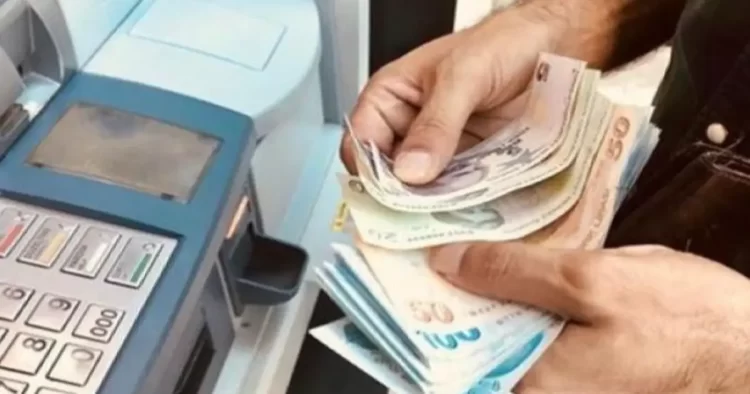 Sosyal yardım alanlar dikkat: İŞKUR teklifini kabul etmeyenlerin yardımı kesilebilir İŞKUR teklifini kabul etmeyenlerin yardımı kesilebilir.