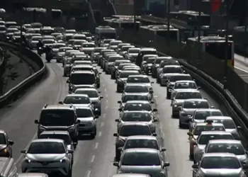 Trafiğe ağustosta 171 bin 887 taşıtın kaydı yapıldı Trafiğe ağustosta 171 bin 887 taşıtın kaydı yapıldı