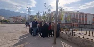 Van’da okulda tüfek paniği! Öğretmenler fark edip müdahale etti