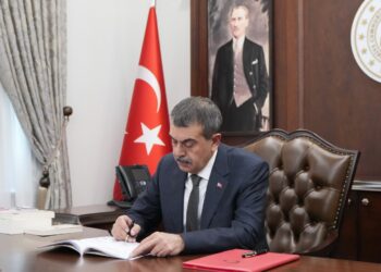Bakan Tekin’den yeni eğitim yılı mesajı: “İyi ki varsınız” Bakan Tekin’den yeni eğitim yılı mesajı: “İyi ki varsınız”