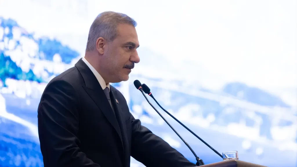 İstanbul'daki 9'lu zirveden net karar: İran'a operasyon kabul edilemez 9lu zirve habermeydan