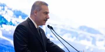 İstanbul'daki 9'lu zirveden net karar: İran'a operasyon kabul edilemez İstanbul’daki 9’lu zirveden net karar: İran’a operasyon kabul edilemez