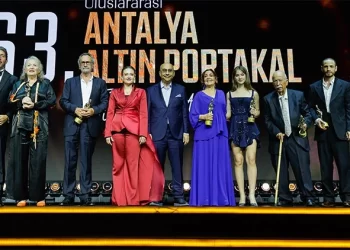 Altın Portakal heyecanı başladı! Yıldızlar Antalya’da buluşuyor Altın Portakal heyecanı başladı! Yıldızlar Antalya’da buluşuyor
