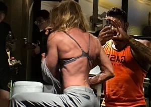Biricik Suden’den estetik iddialarına kaslı yanıt Biricik Sudenden estetik iddialarina kasli yanit1 habermeydan